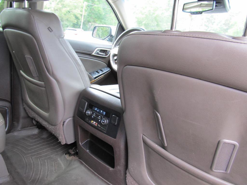 Used 2015 GMC Yukon XL Denali w/ Open Road Package image 42