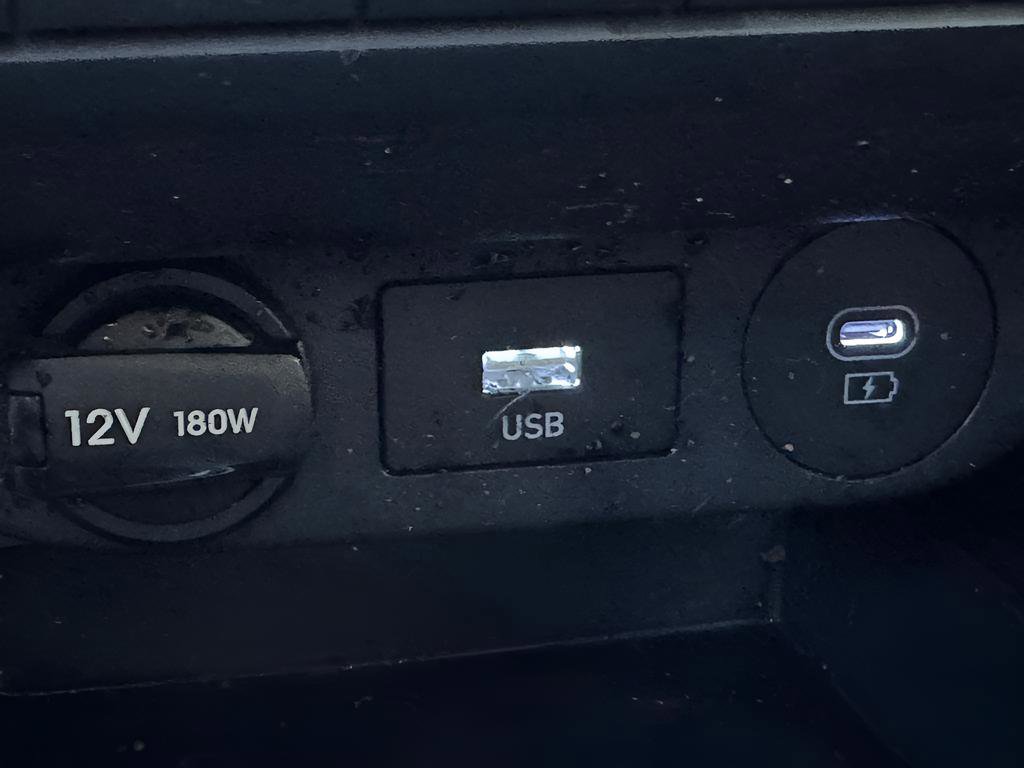 Certified 2024 Hyundai Elantra SEL image 32