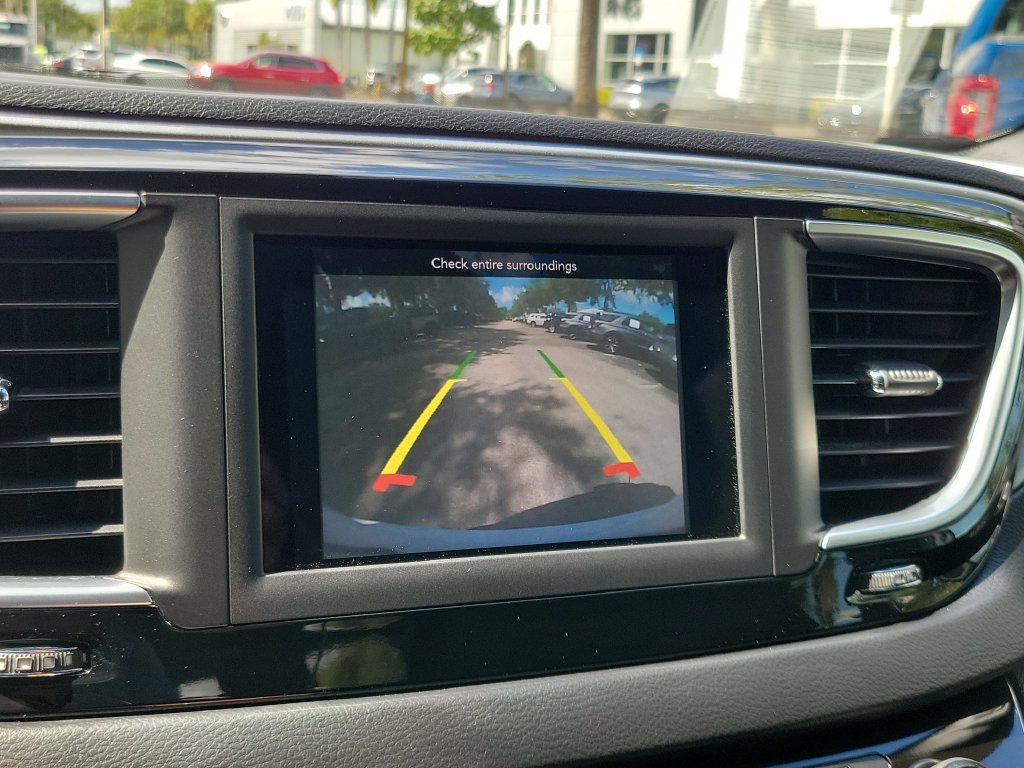 Used 2018 Chrysler Pacifica Touring Plus w/ S Appearance Package FWD image 28