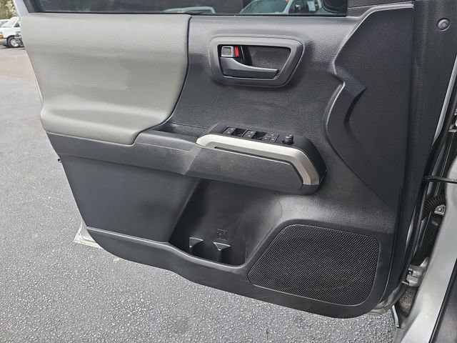 Used 2022 Toyota Tacoma SR5 w/ Technology Package image 28