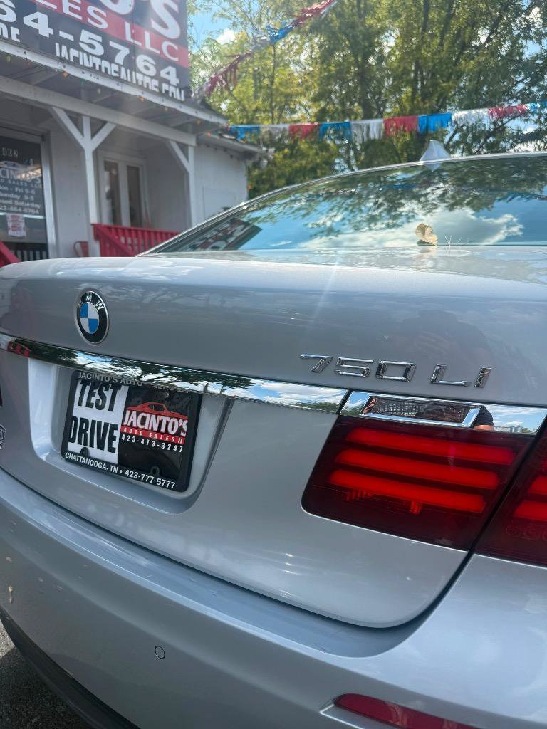 Used 2013 BMW 750Li RWD image 12
