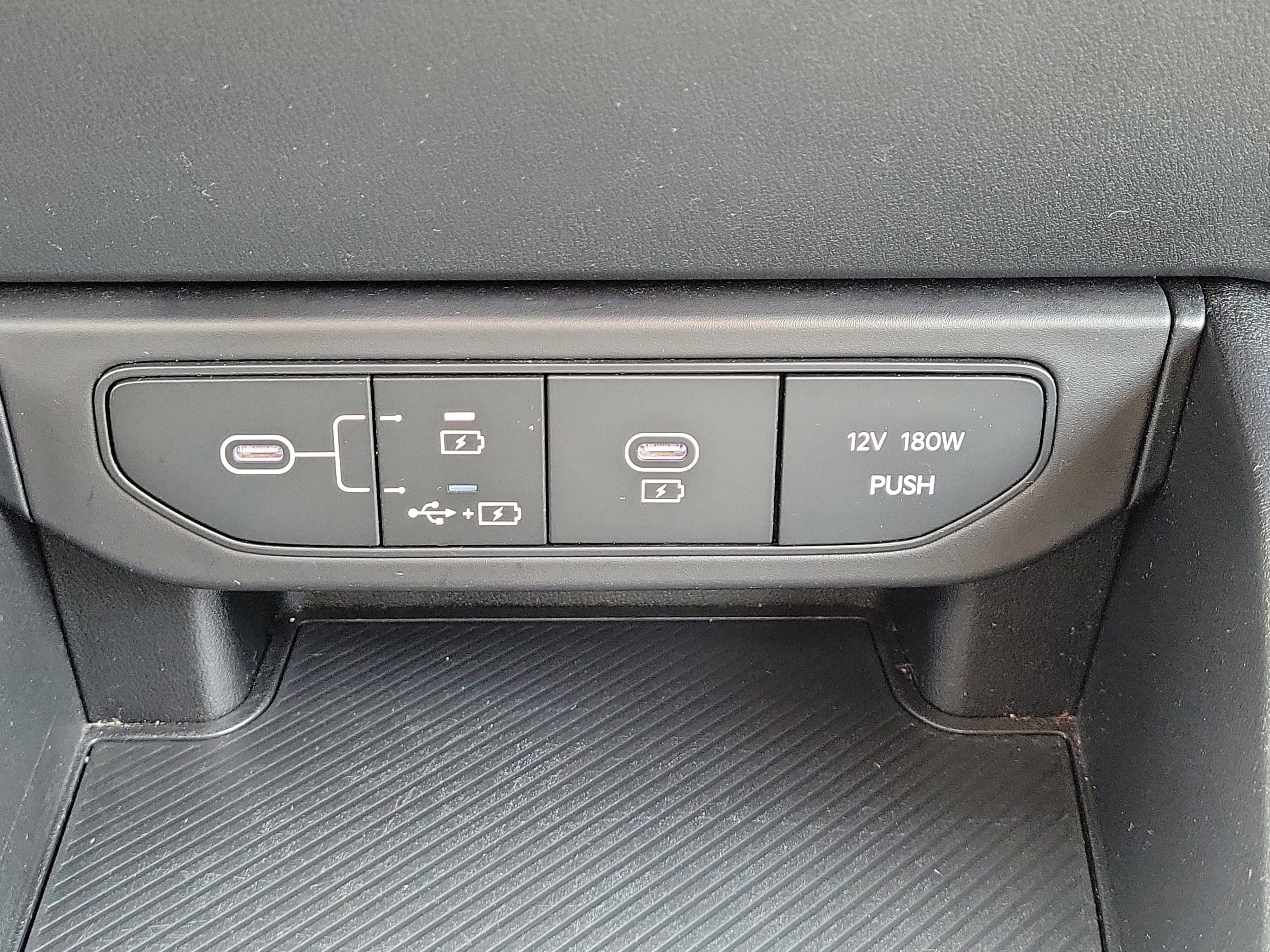Used 2025 Kia K4 FWD image 28