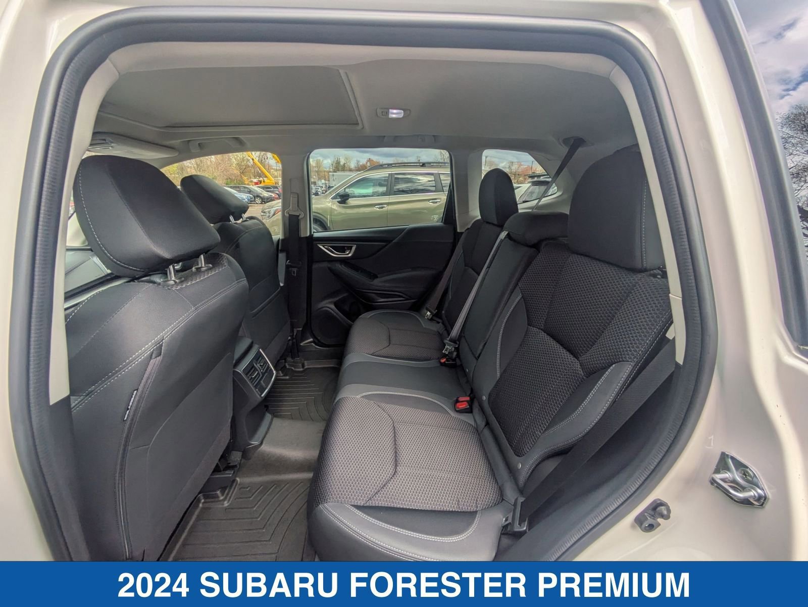 Used 2024 Subaru Forester Premium image 30