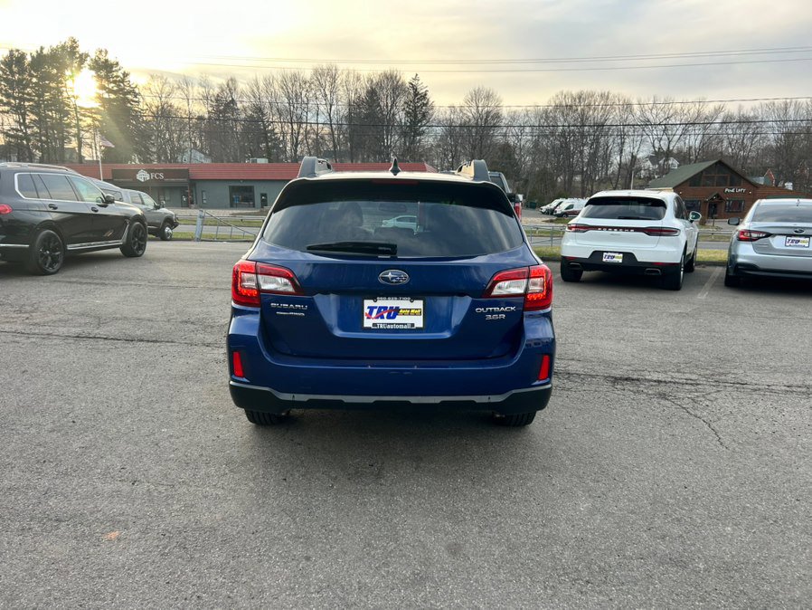 Used 2016 Subaru Outback 3.6R Limited AWD/4WD image 5