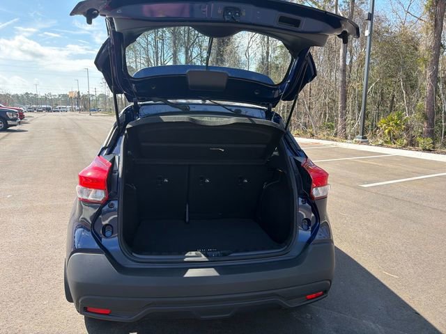 Used 2019 Nissan Kicks SR w/ SR Premium Package FWD image 9