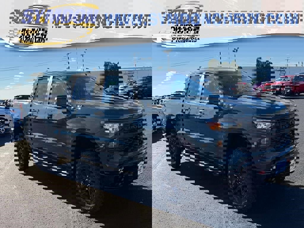 New 2026 Chevrolet Silverado 1500 Custom Trail Boss w/ LPO, Dark Essentials Package image 1