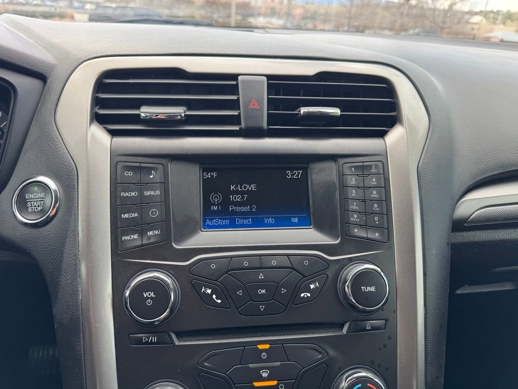 Used 2018 Ford Fusion SE FWD image 28