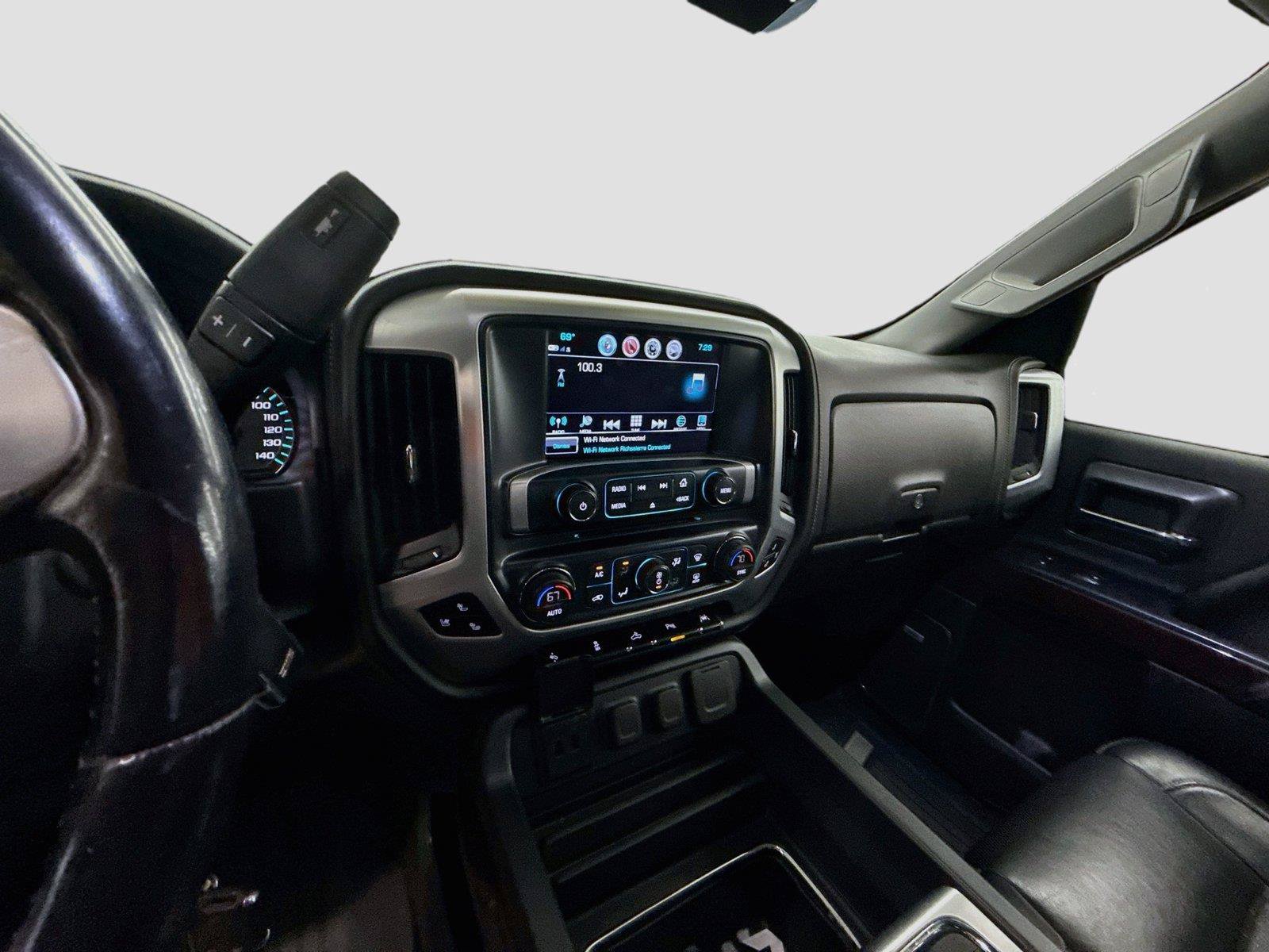 Used 2018 GMC Sierra 1500 SLT AWD/4WD image 10