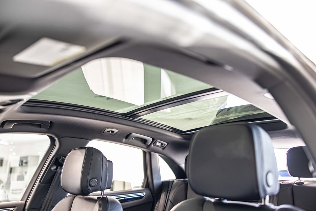 Used 2021 Porsche Macan S AWD/4WD image 19