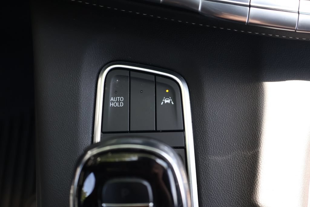 Certified 2022 Cadillac Escalade ESV Luxury w/ LPO, Illumination Package AWD/4WD image 24
