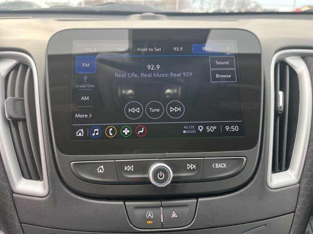 Used 2024 Chevrolet Malibu LT image 25