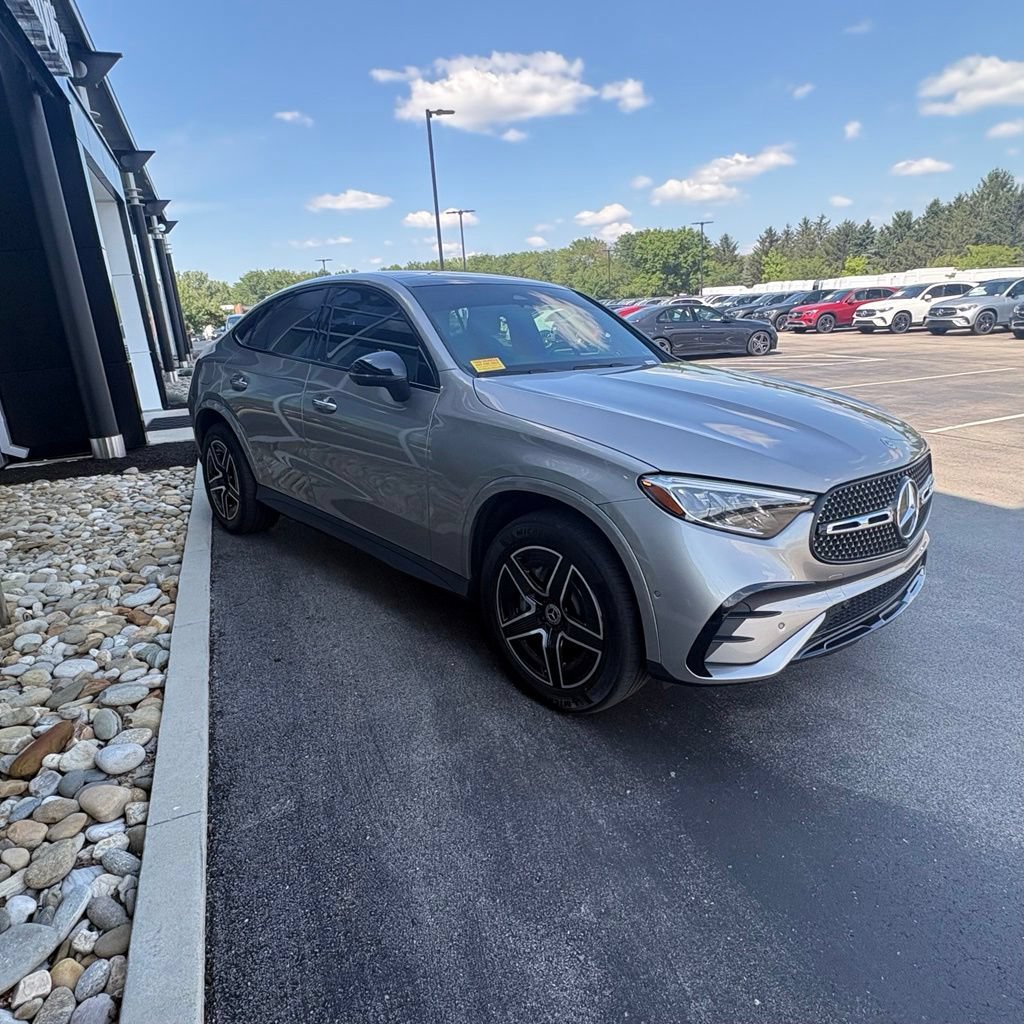 Used 2024 Mercedes-Benz GLC 300 4MATIC image 4