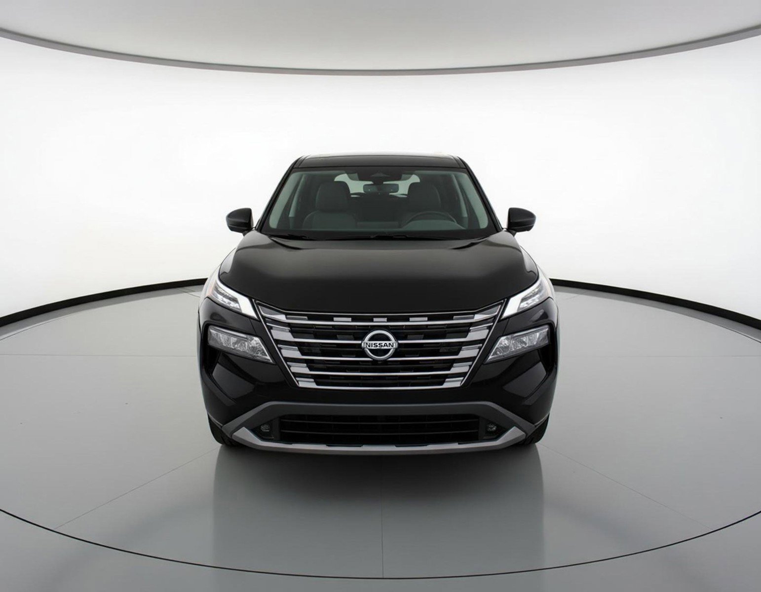 Used 2025 Nissan Rogue SV image 2