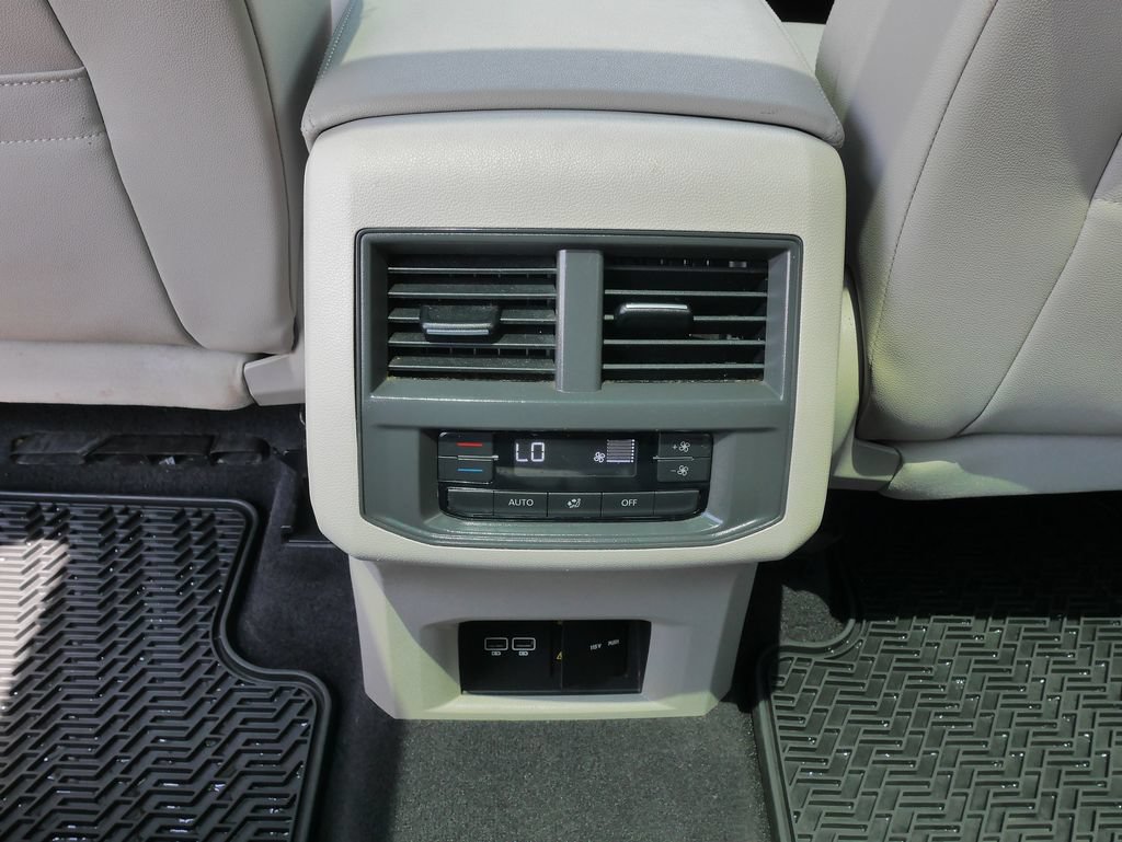 Used 2020 Volkswagen Atlas SEL AWD/4WD image 21