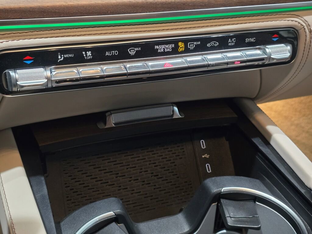 Used 2025 Mercedes-Benz Maybach GLS 600 4MATIC image 26