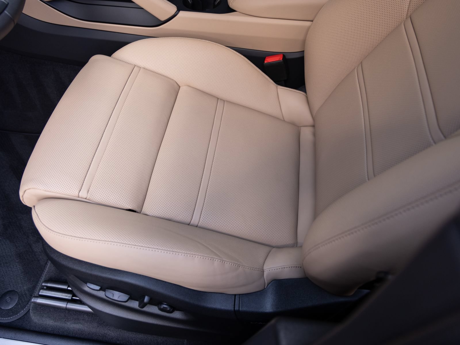 New 2026 Porsche Cayenne S AWD/4WD image 22