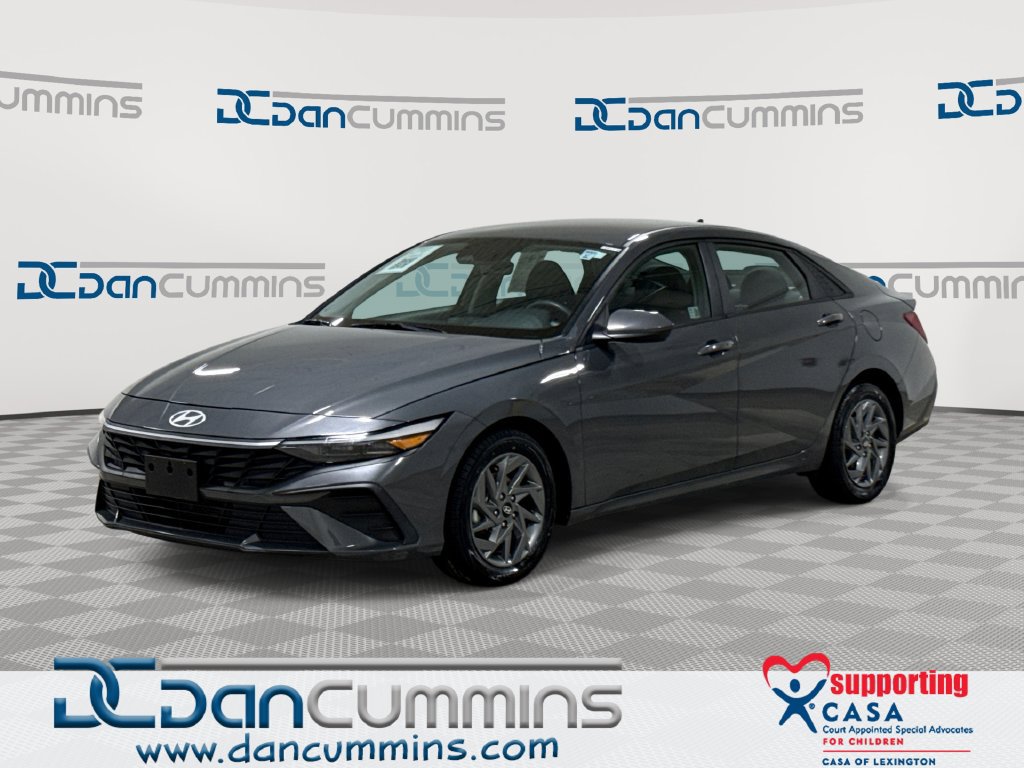 Used 2024 Hyundai Elantra SEL FWD image 1
