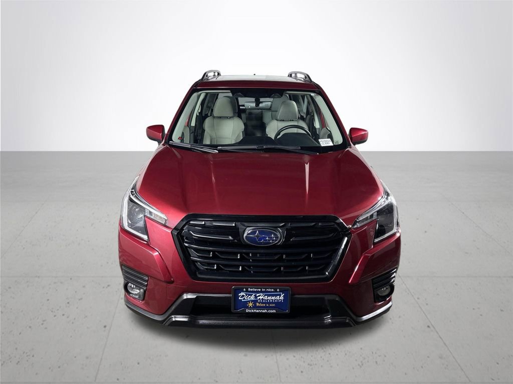 Used 2023 Subaru Forester Premium AWD/4WD image 3