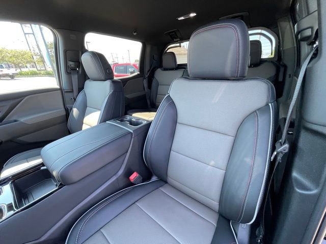 New 2026 Chevrolet Silverado EV Trail Boss w/ Premium Package AWD/4WD image 17