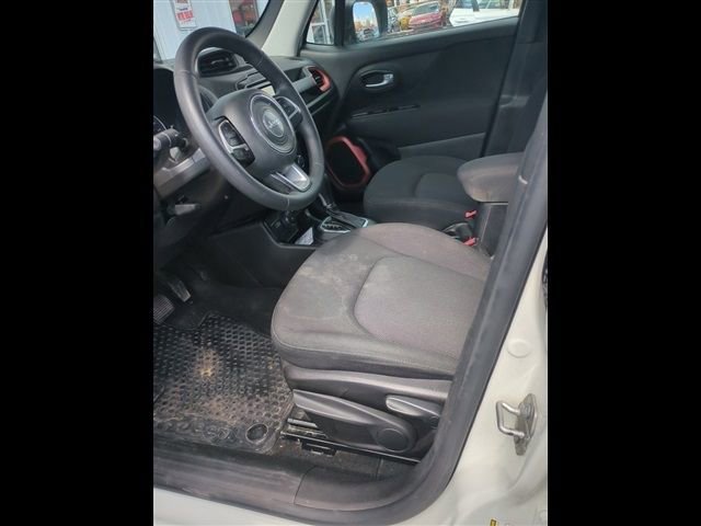 Used 2020 Jeep Renegade Sport image 16