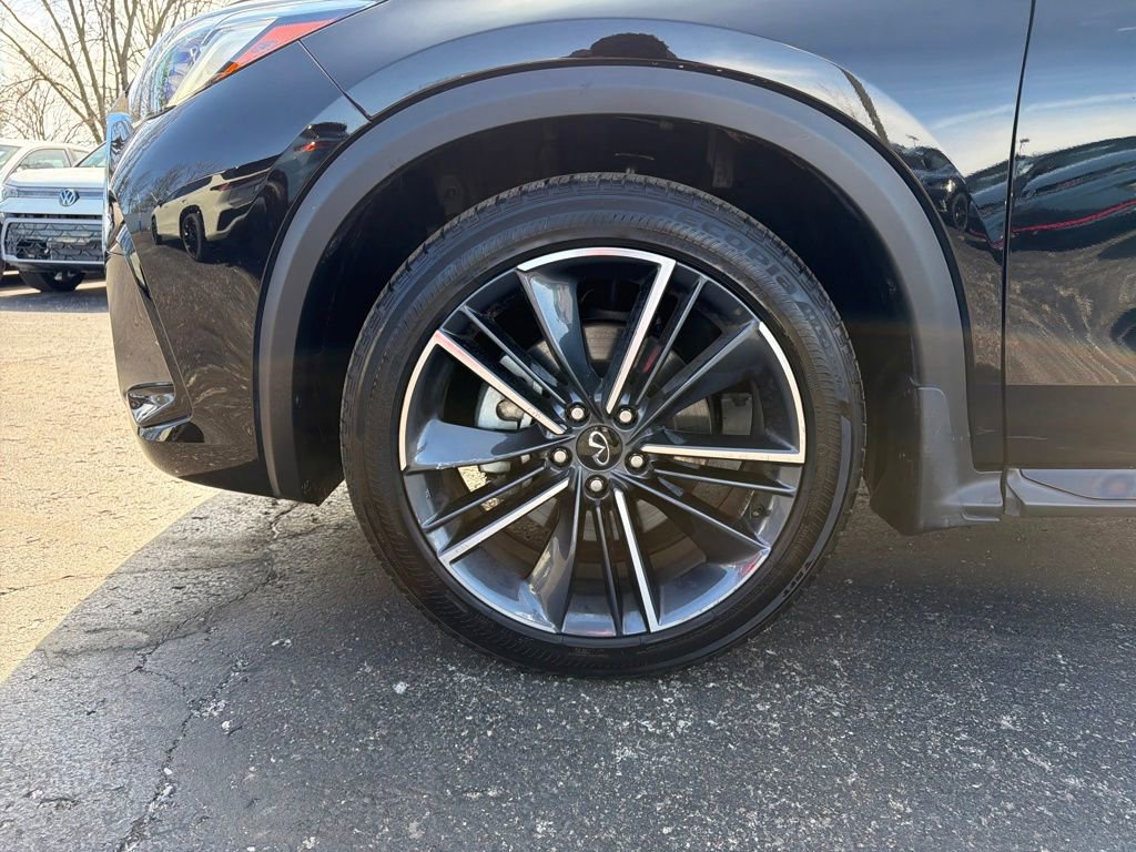 Used 2025 INFINITI QX55 Essential image 35