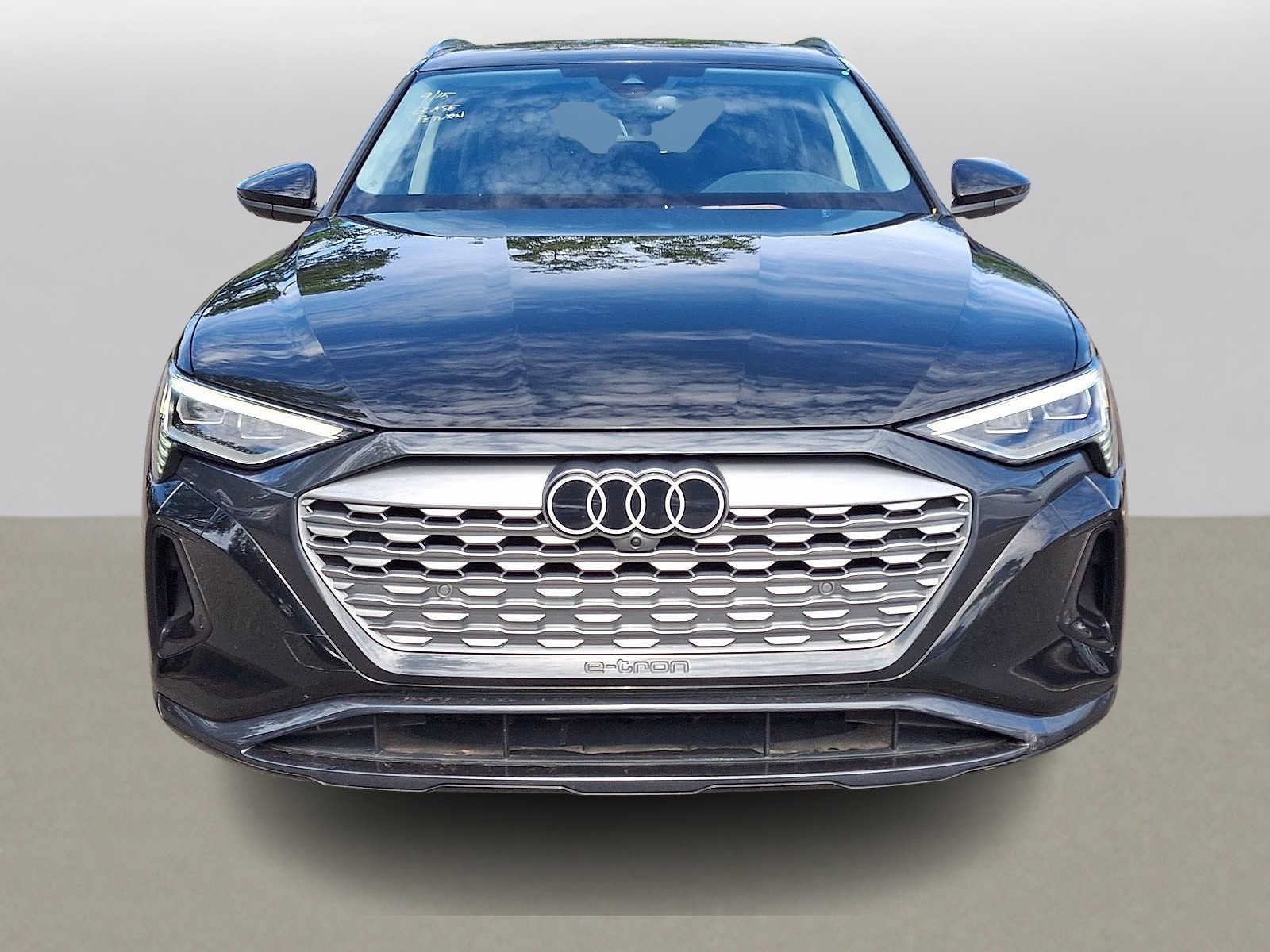 Used 2024 Audi Q8 e-tron Premium Plus w/ Premium Plus Package AWD/4WD image 35