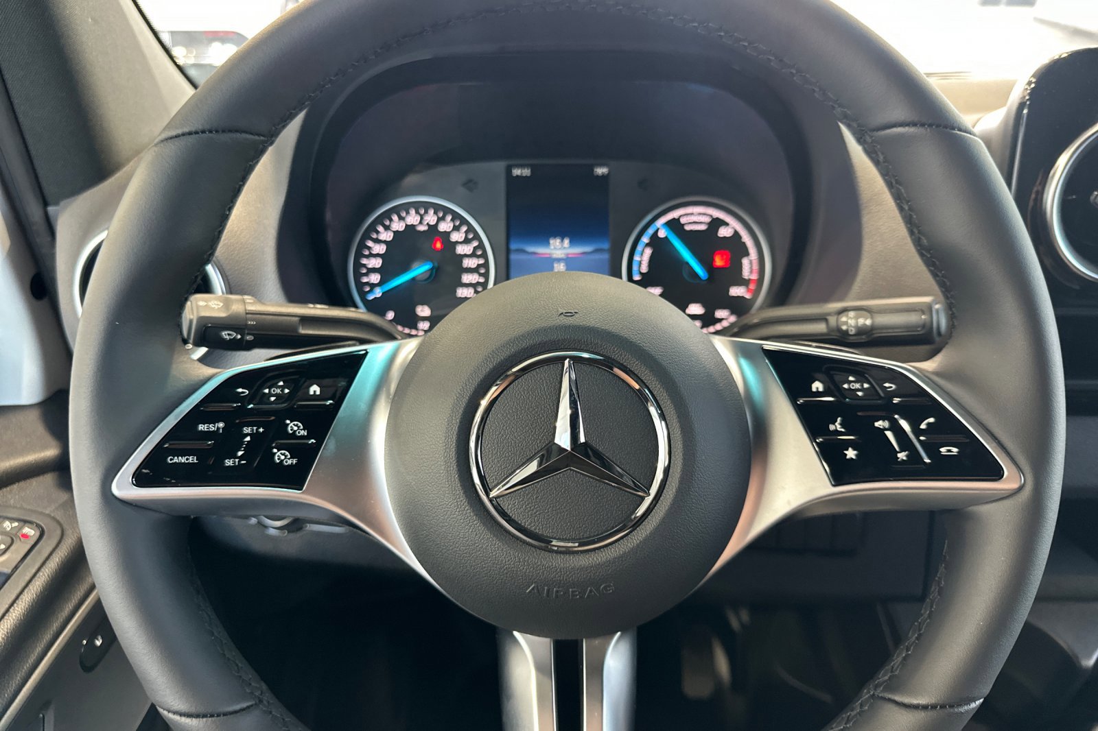 New 2024 Mercedes-Benz eSprinter 170 Cargo image 22