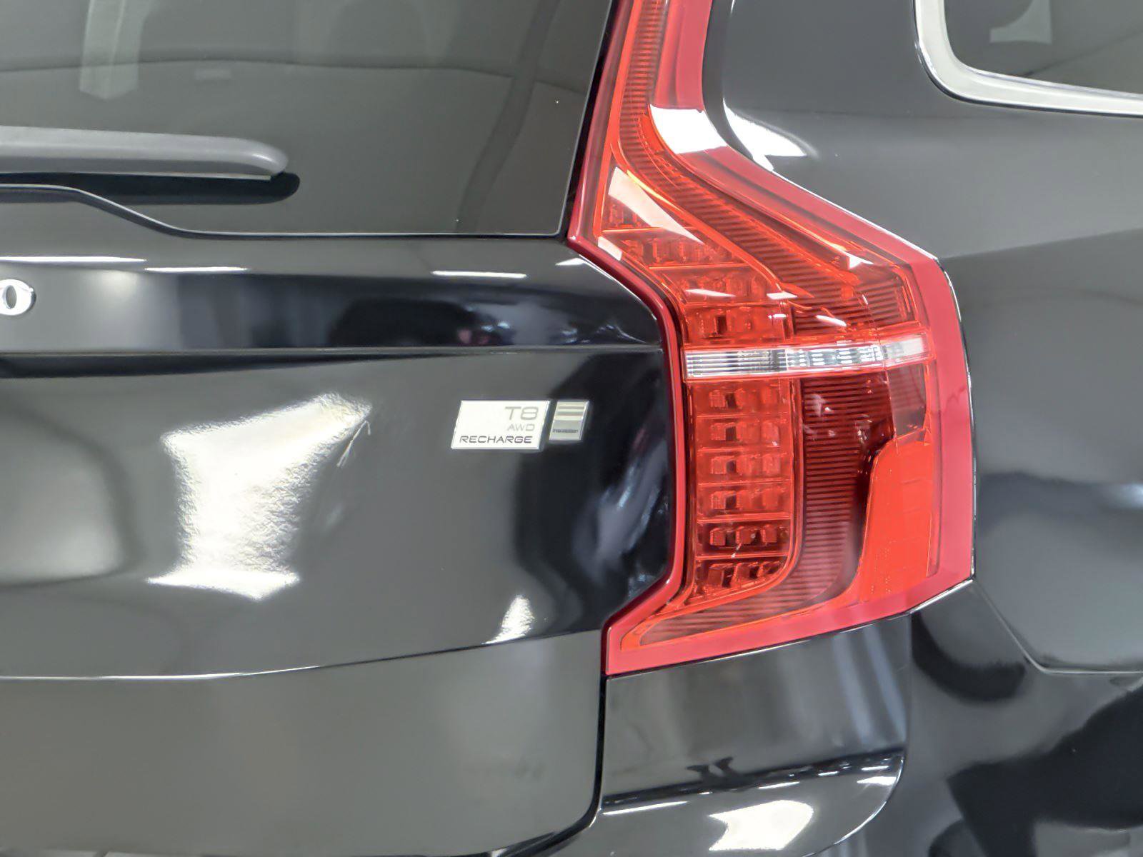 Used 2022 Volvo XC90 T8 Inscription Expression w/ Advanced Package image 27