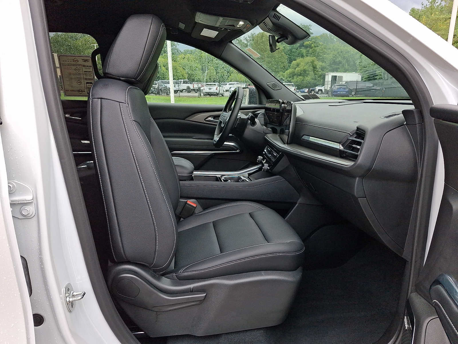 Used 2025 Chevrolet Traverse LT w/ Enhanced Driving Package FWD image 19