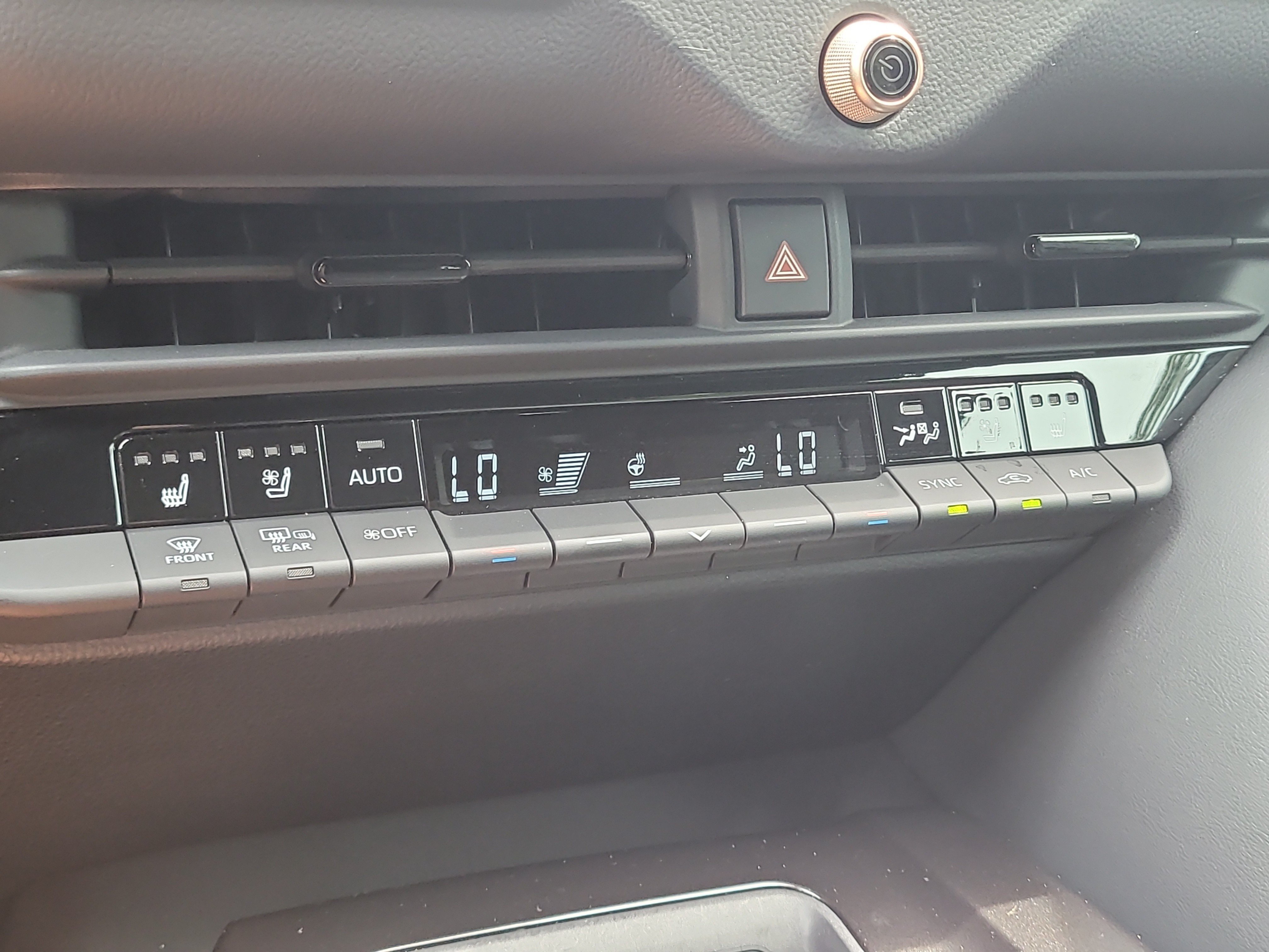 Certified 2025 Toyota Crown Signia AWD/4WD image 26