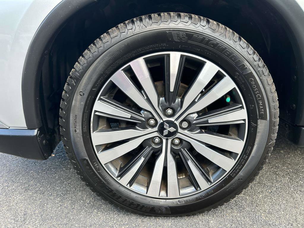 Used 2019 Mitsubishi Outlander SE image 5