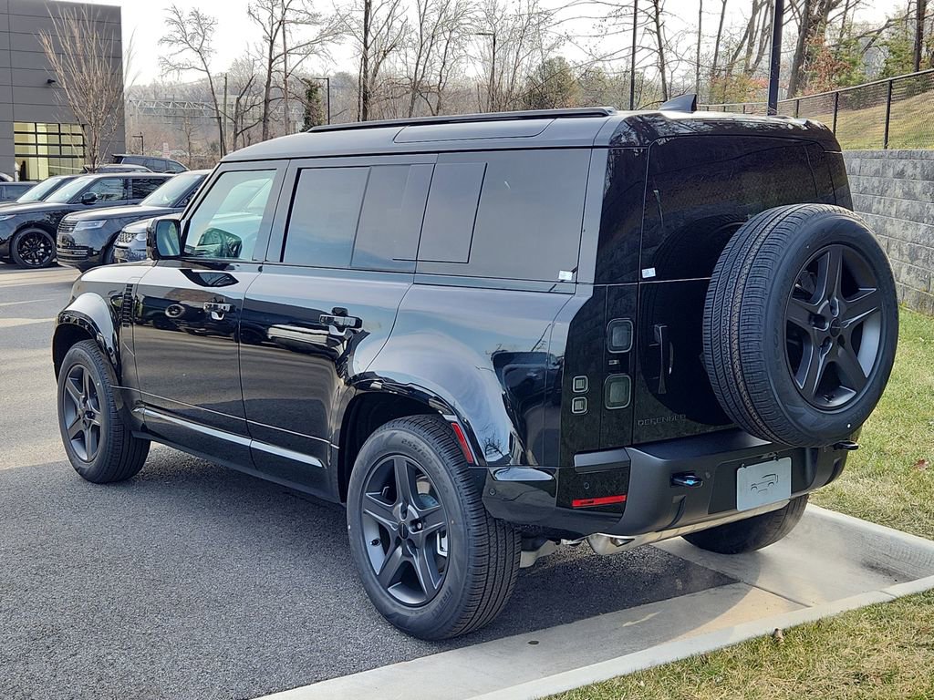 Used 2026 Land Rover Defender 110 X-Dynamic SE image 12