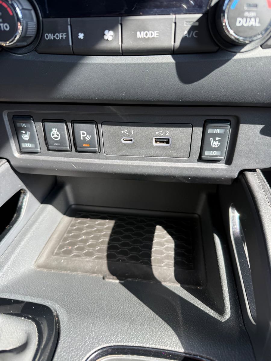 Used 2022 Nissan Frontier PRO-4X image 21