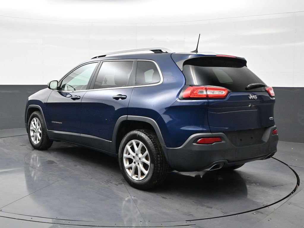 Used 2018 Jeep Cherokee Latitude Plus w/ Cold Weather Group image 3