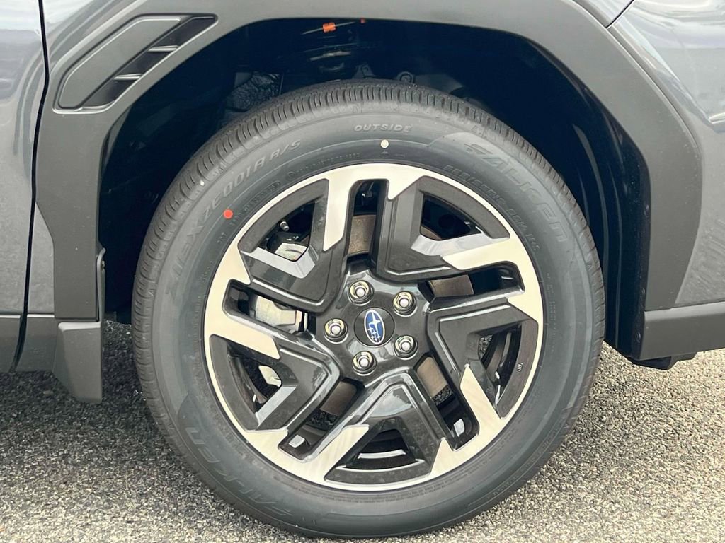 New 2025 Subaru Forester Limited w/ Popular Package image 6