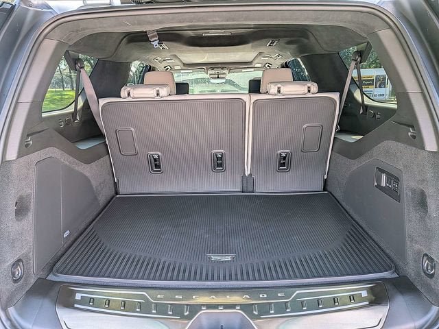 New 2026 Cadillac Escalade ESV Platinum Sport w/ LPO, ONYX Package AWD/4WD image 14