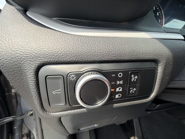 Used 2024 Ford Explorer XLT AWD/4WD image 33