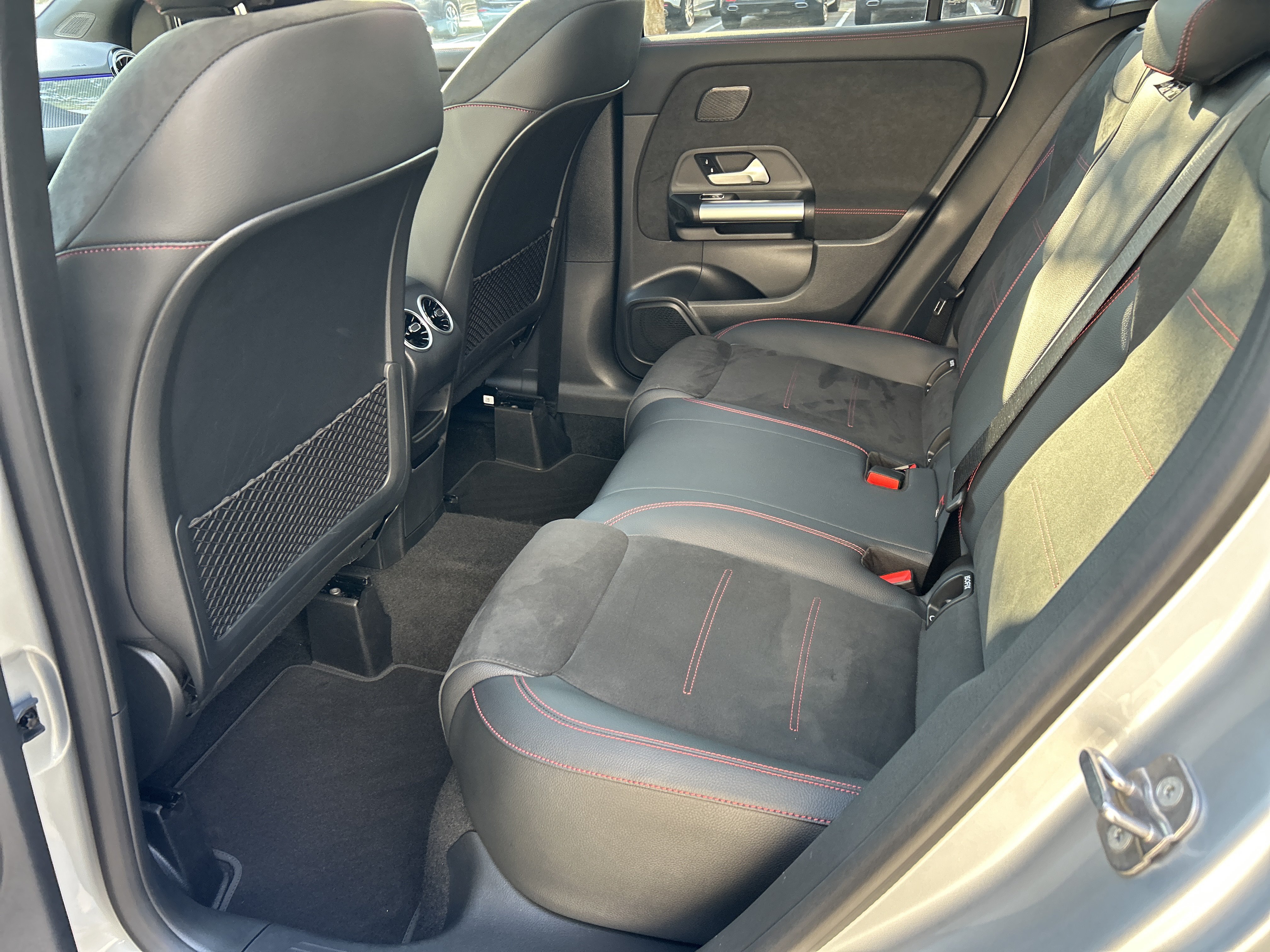 Certified 2025 Mercedes-Benz GLA 250 image 39