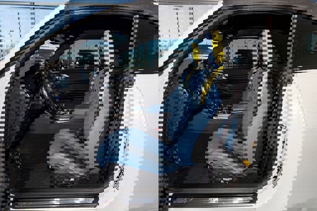 Used 2023 BMW M4 xDrive Competition w/ Executive Package image 18