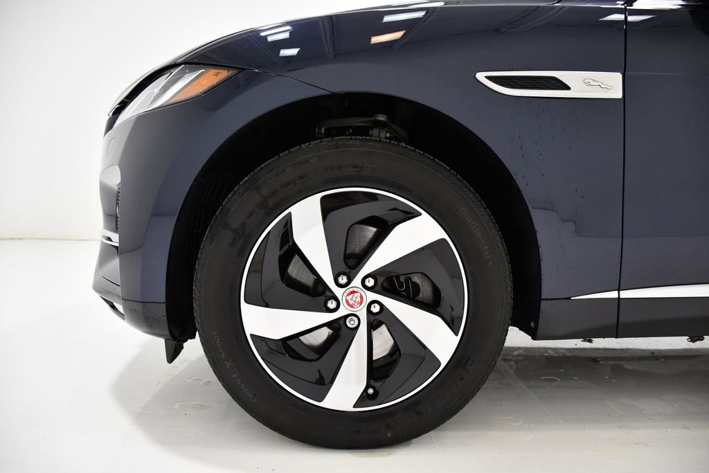 Used 2022 Jaguar F-PACE S image 7