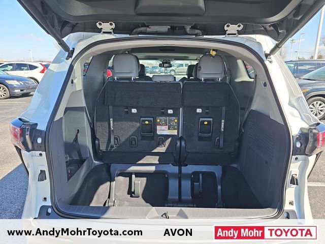 Used 2023 Toyota Sienna XLE image 12