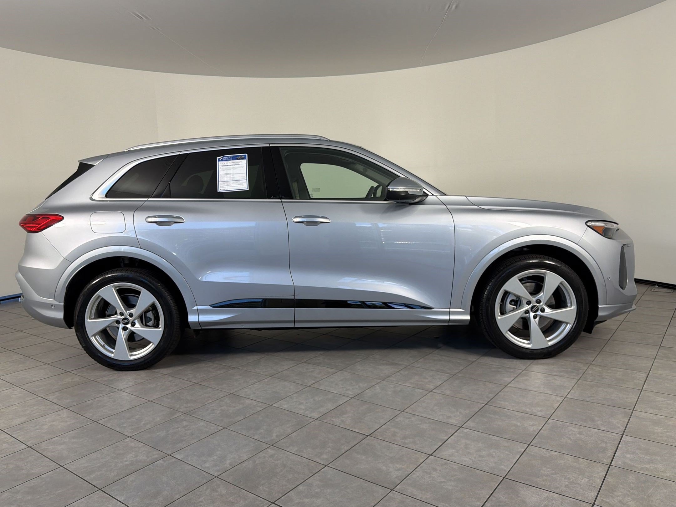 Used 2025 Audi Q5 Prestige AWD/4WD image 8