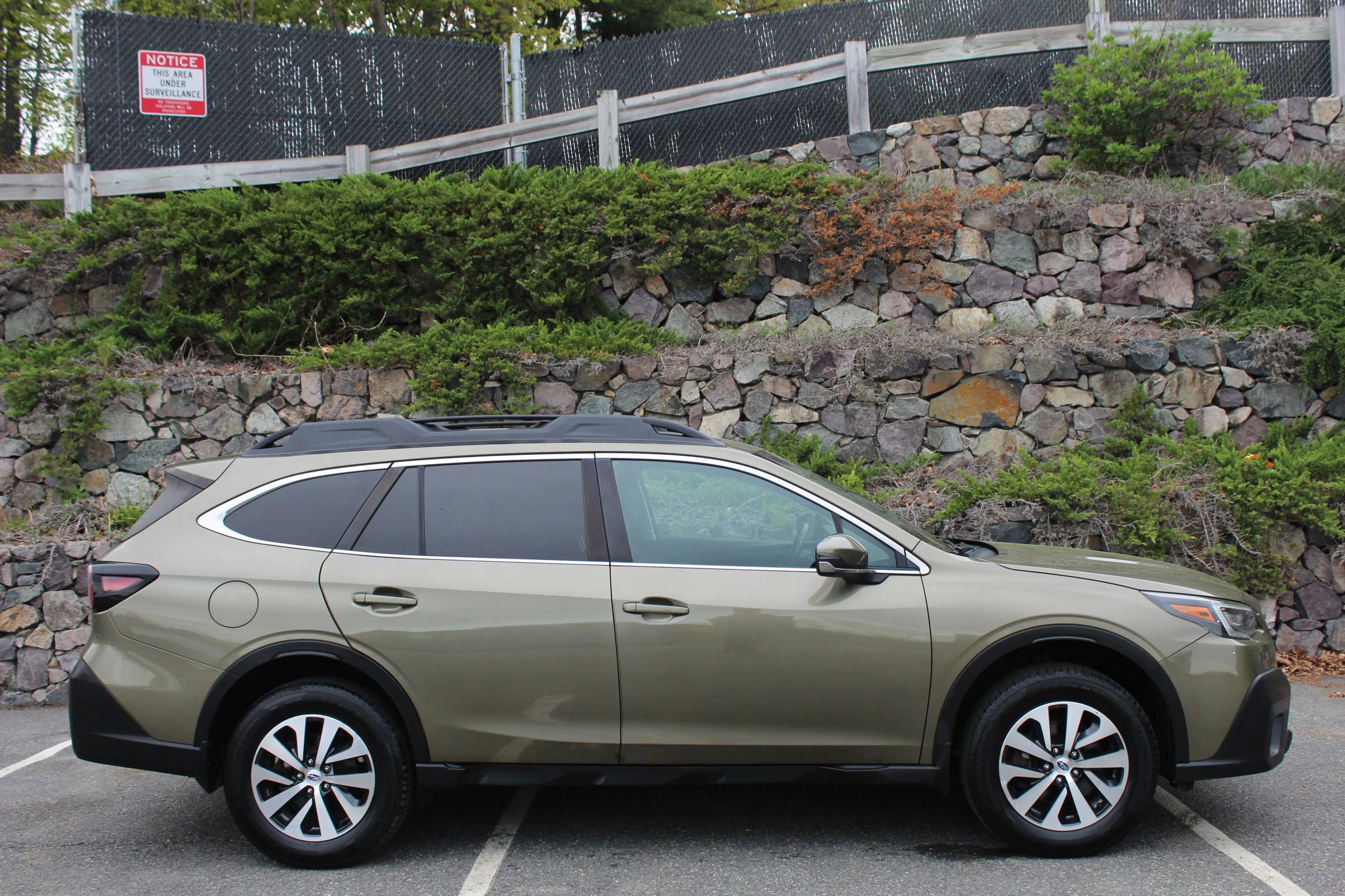 Used 2020 Subaru Outback Premium AWD/4WD image 5