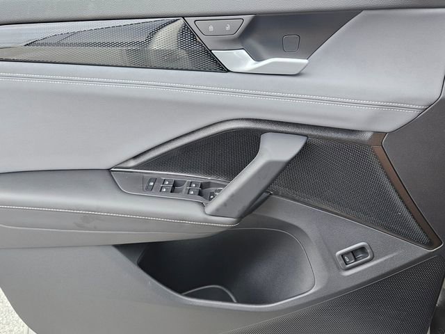 New 2026 Volkswagen Tiguan SE R-Line image 27