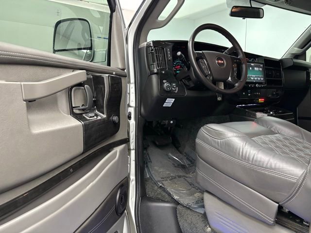 Used 2022 GMC Savana 2500 Mobility w/ Enhanced Convenience Package image 25