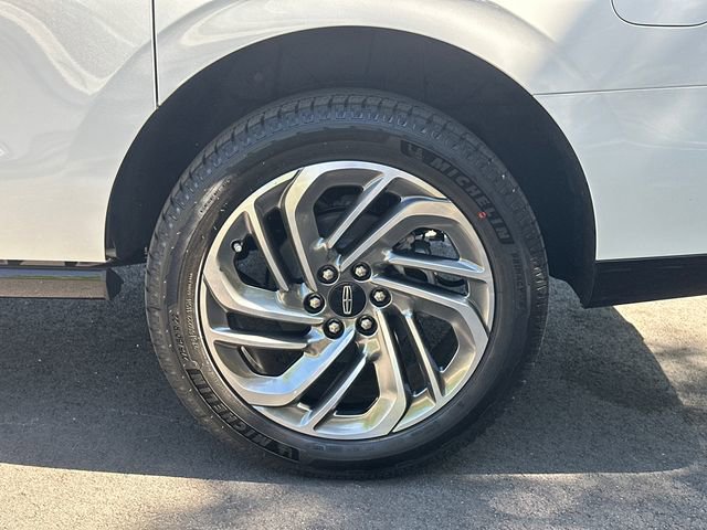 New 2026 Lincoln Navigator L Reserve AWD/4WD image 21