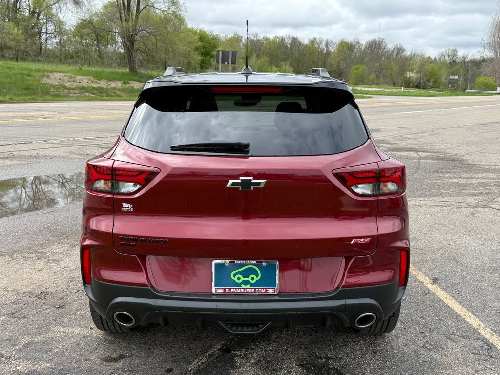 Certified 2023 Chevrolet TrailBlazer RS w/ Sun and Liftgate Package AWD/4WD image 8