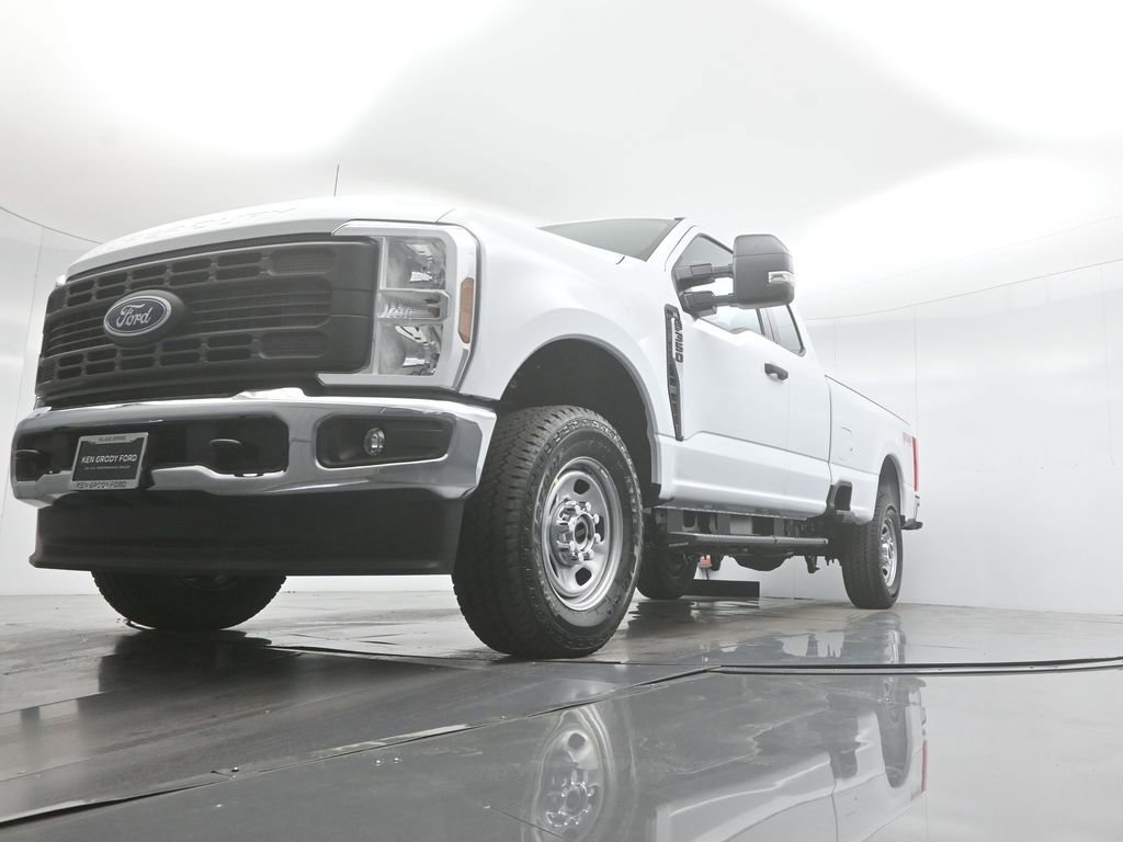 New 2026 Ford F350 XL w/ FX4 Off-Road Package image 40
