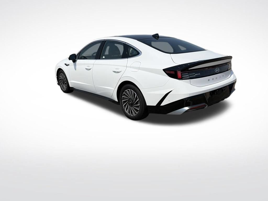 Used 2025 Hyundai Sonata Limited FWD video 3