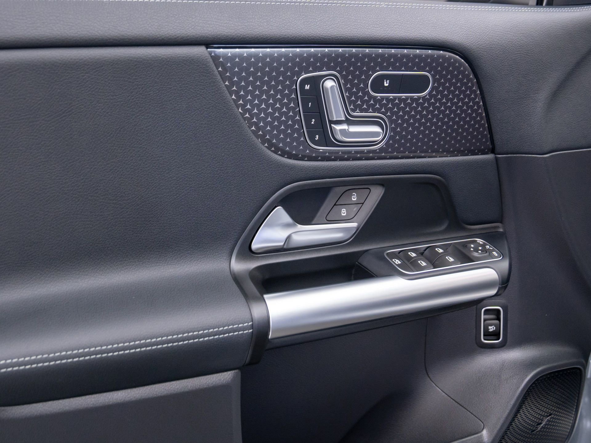 New 2026 Mercedes-Benz GLA 250 4MATIC image 14